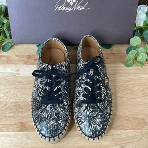 Patricia Nash Black Sunflower Emiliana Leather Sneakers 7M NWT
